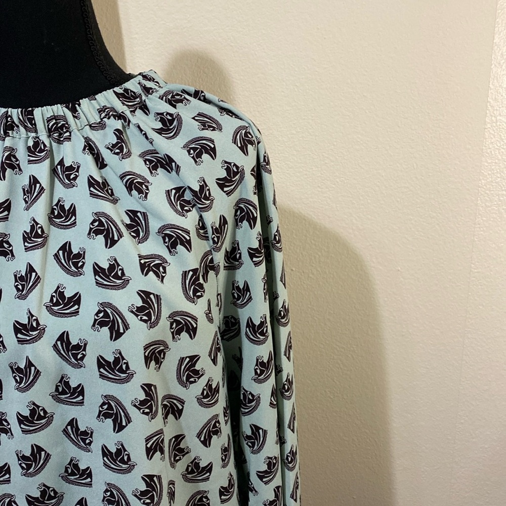 LAST CHANCE Ann Taylor trojan horse 3/4 sleeve blouse